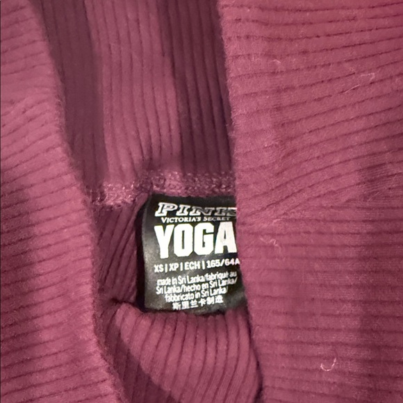 PINK Victoria's Secret Ribbed Yoga Leggings in Plum - Picture 2 of 3
